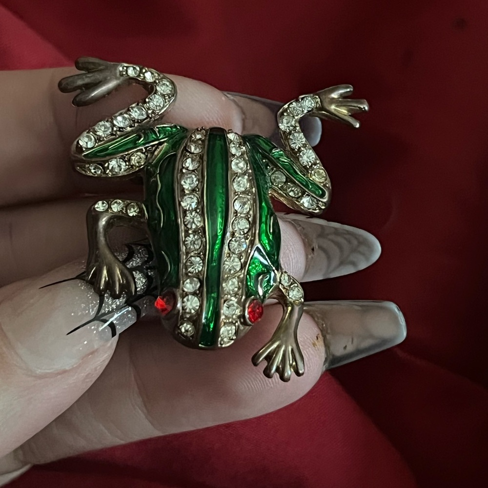 VERY RARE! Green GEMS STONES and  Frog Brooch
